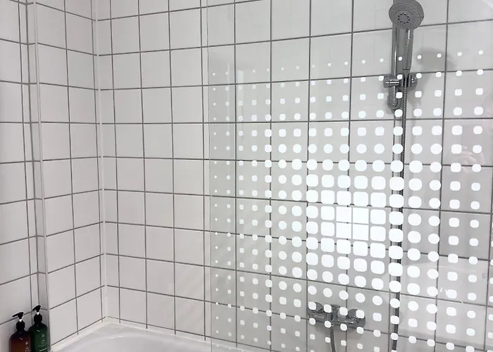 3 Bedroom Near Train Station Appartement Wenen