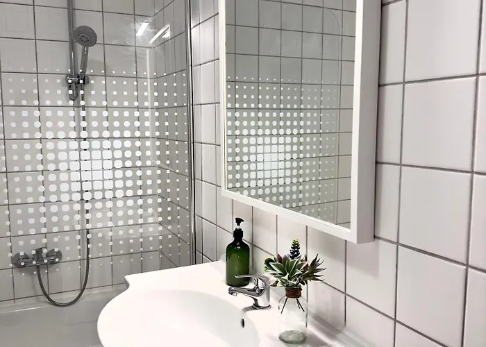 3 Bedroom Near Train Station
