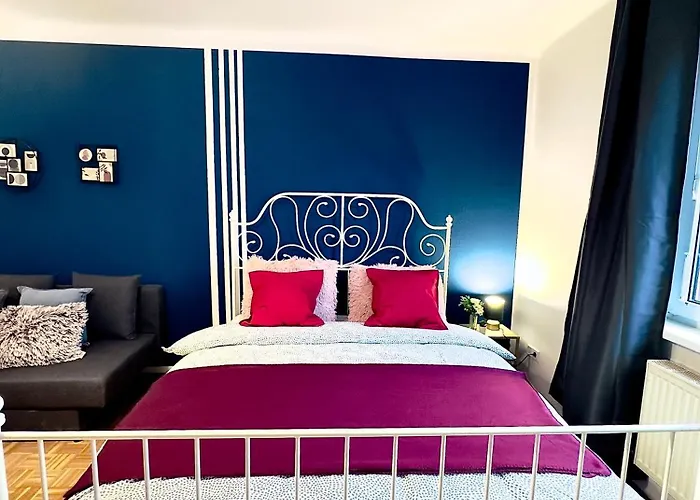 3 Bedroom Near Train Station Appartement Wenen
